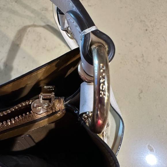 Coach Small Town Bucket Bag In Signature Canvas - Picture 6 of 9